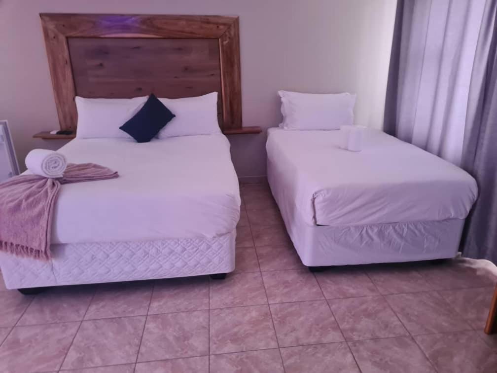 The Botanical Gardens Hotel Rundu Ngoại thất bức ảnh